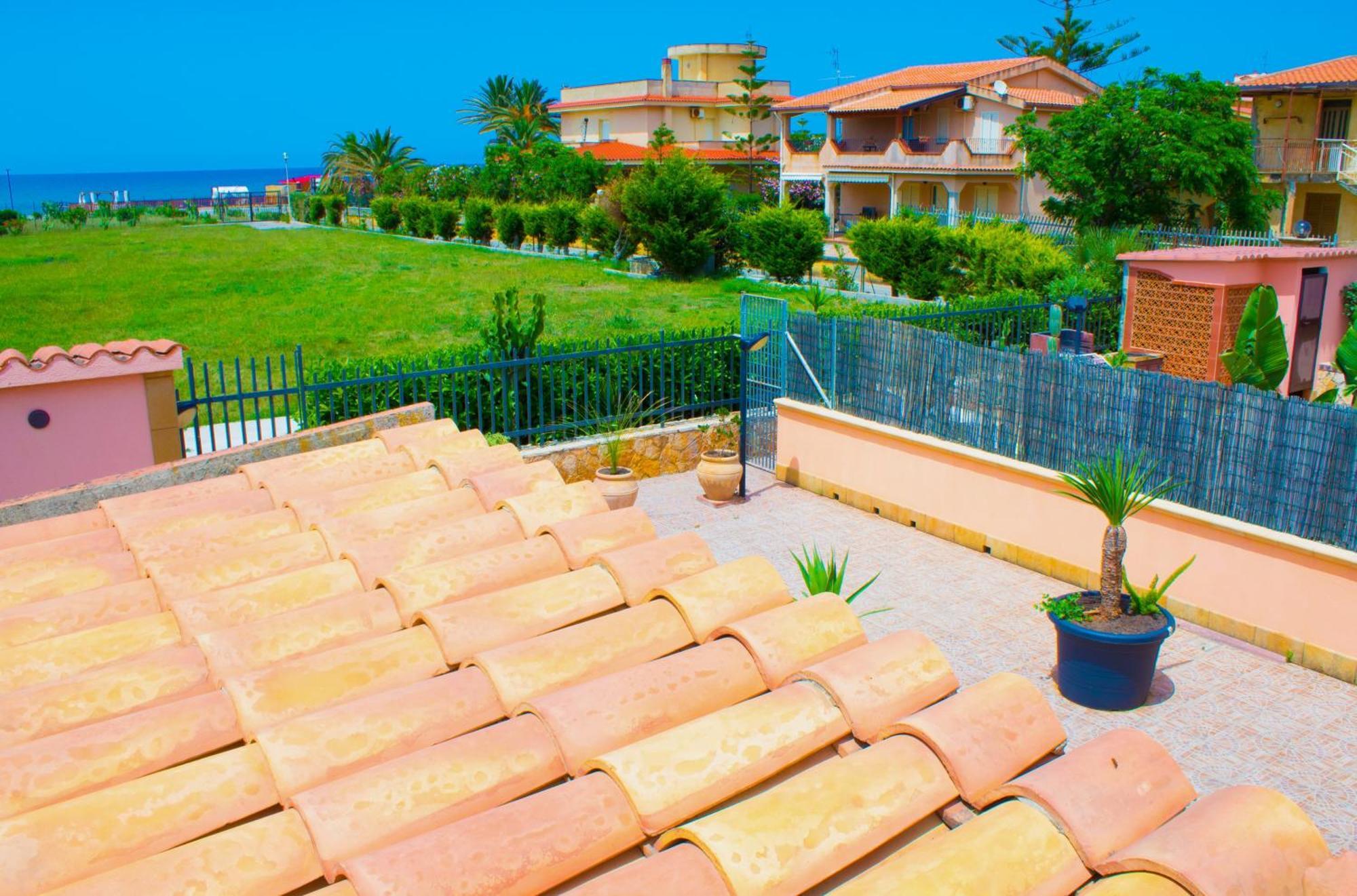 Costa Mediterranea Holiday Homes Campofelice Di Roccella Eksteriør billede