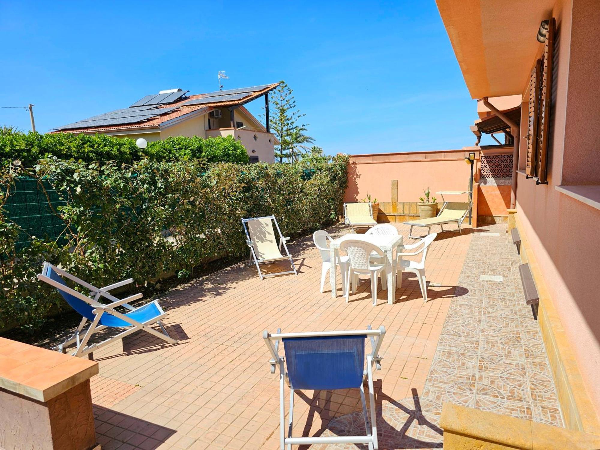 Costa Mediterranea Holiday Homes Campofelice Di Roccella Værelse billede